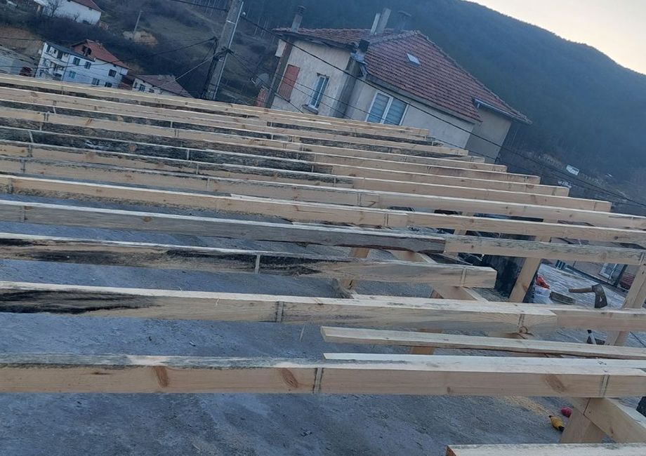 Ремонт на покриви Иванови